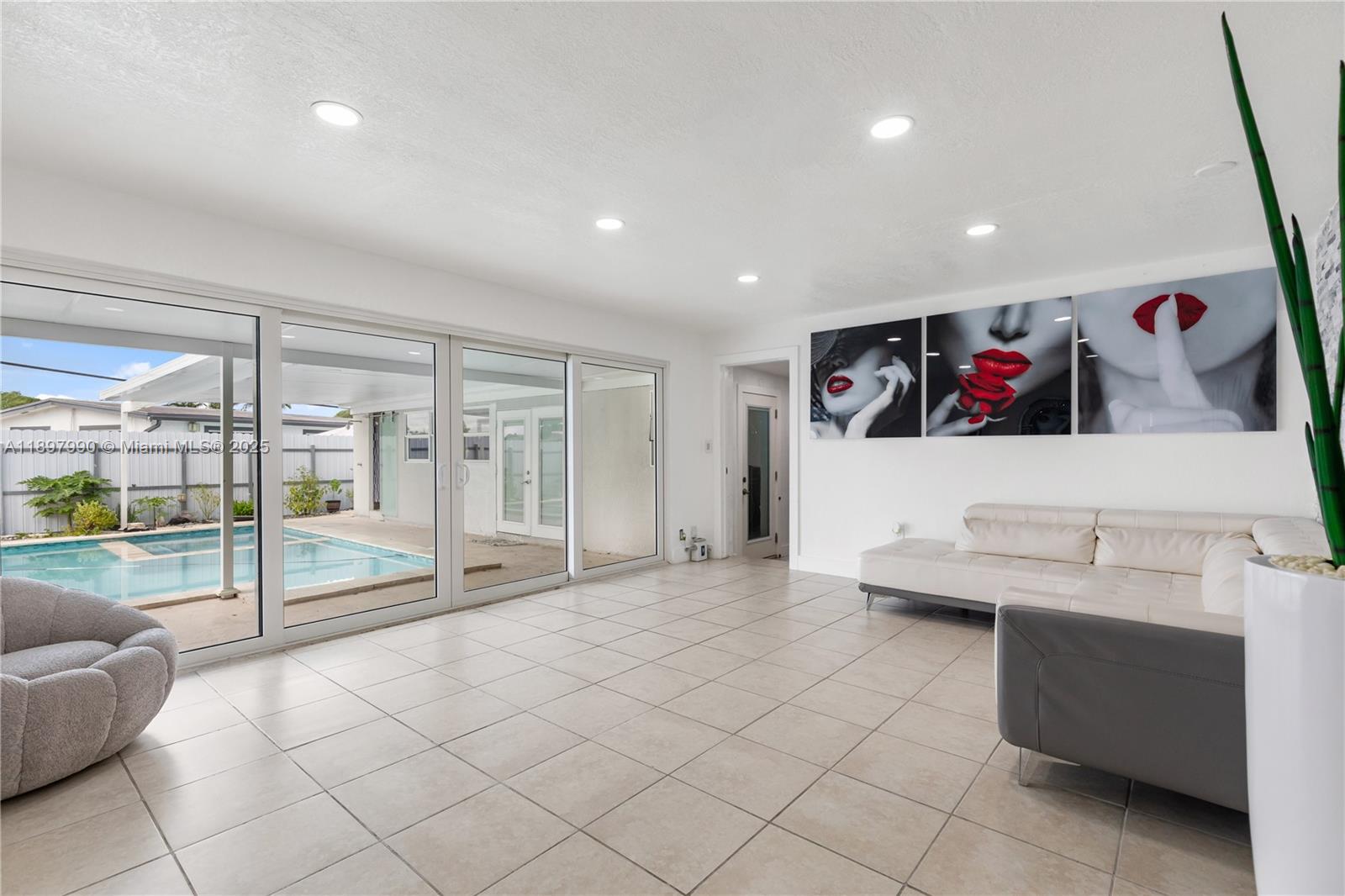 CAROL CITY 2ND ADDN - Residential