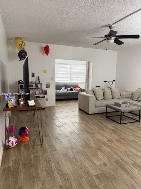 9159 SW 77th Ave 409 Miami FL 33156