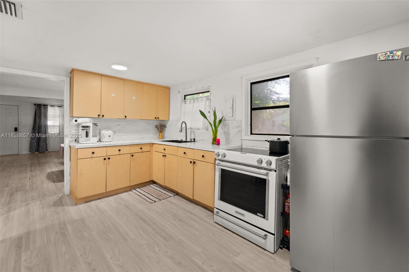 349 NW 41st St