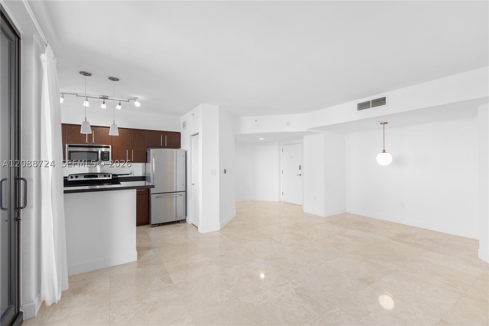 1330 West Ave 1111