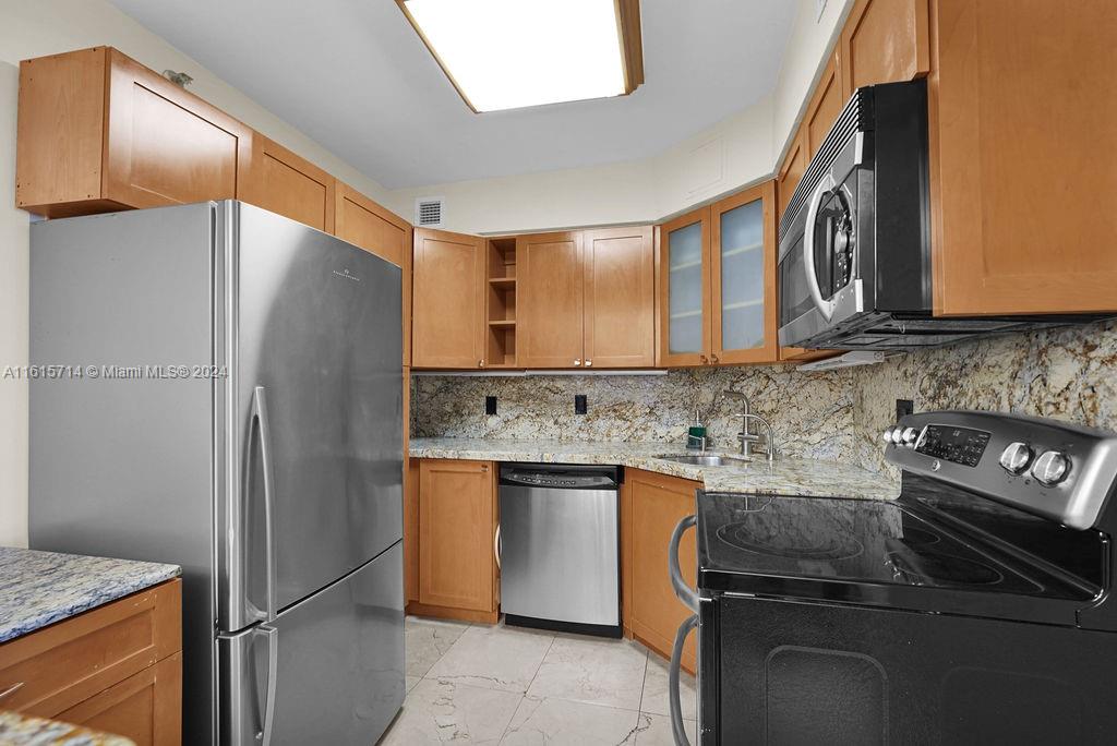 THE ALEXANDER CONDO - Residential