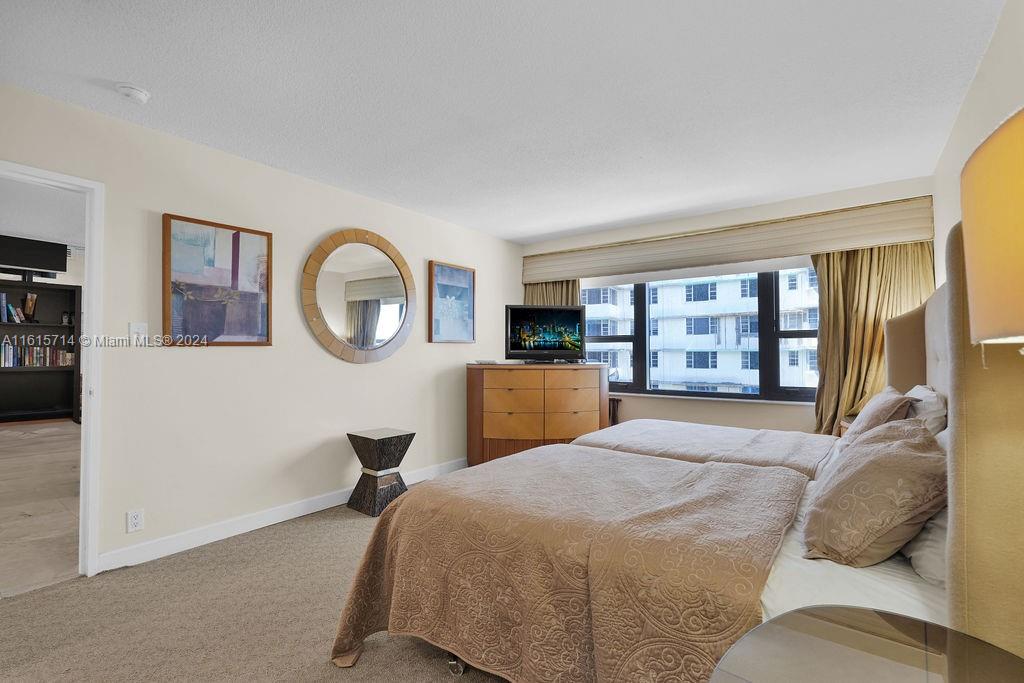 THE ALEXANDER CONDO - Residential