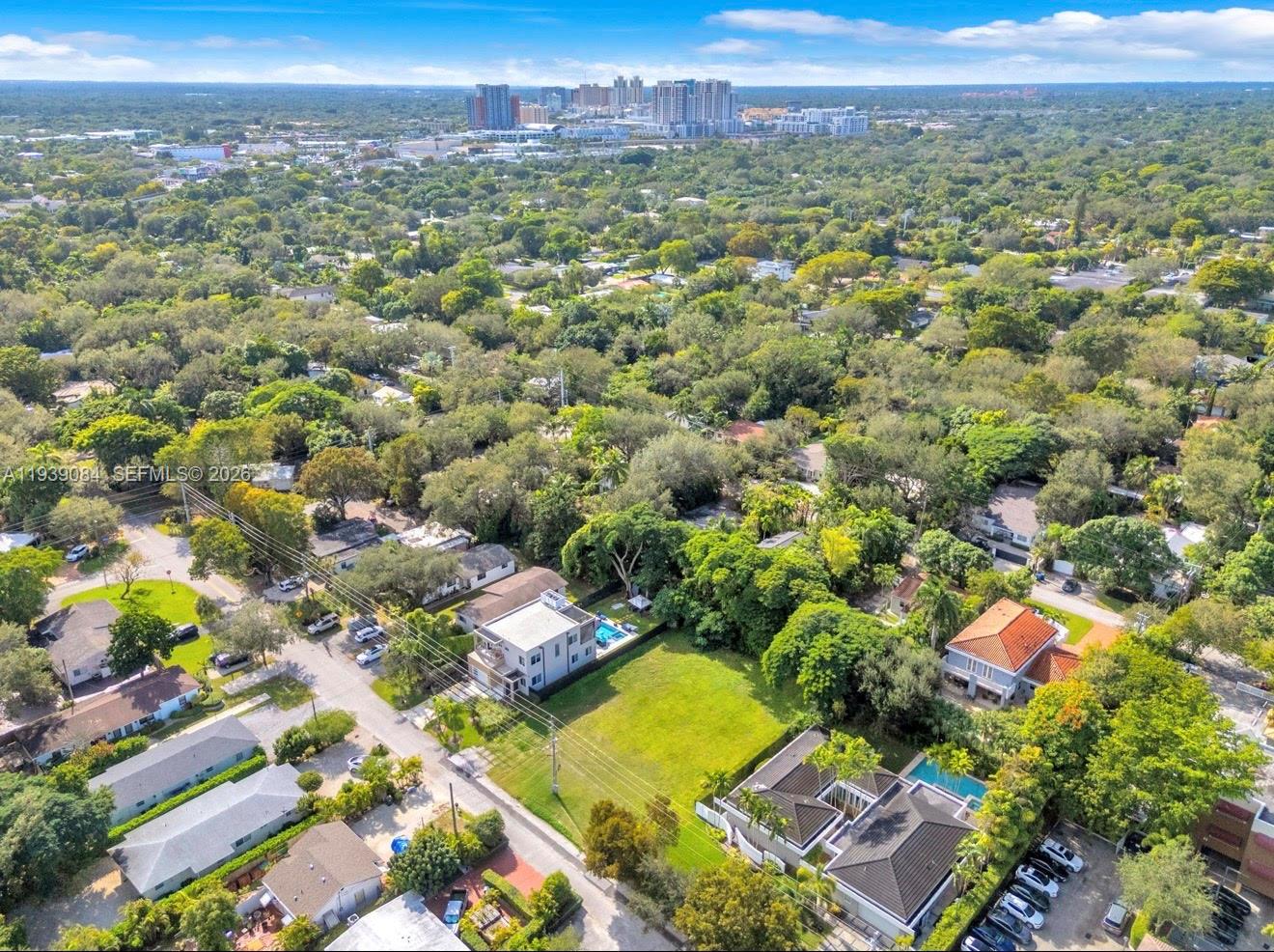 SUNSET VILLAS - Land