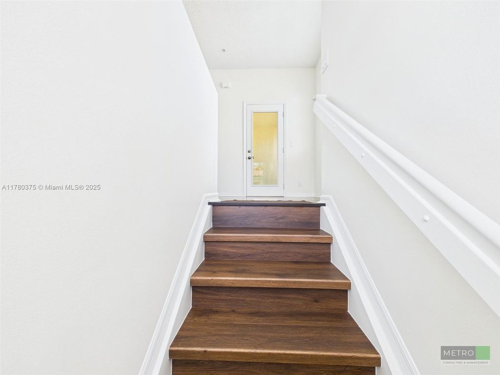 Photo of 112 Lighthouse Cir #H, Tequesta, FL 33469 (MLS # A11780375)