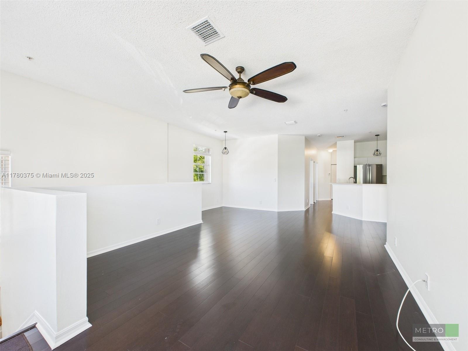 112 Lighthouse Cir H