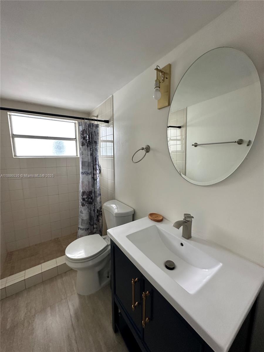 LAUDERDALE GARDENS - Residential Lease