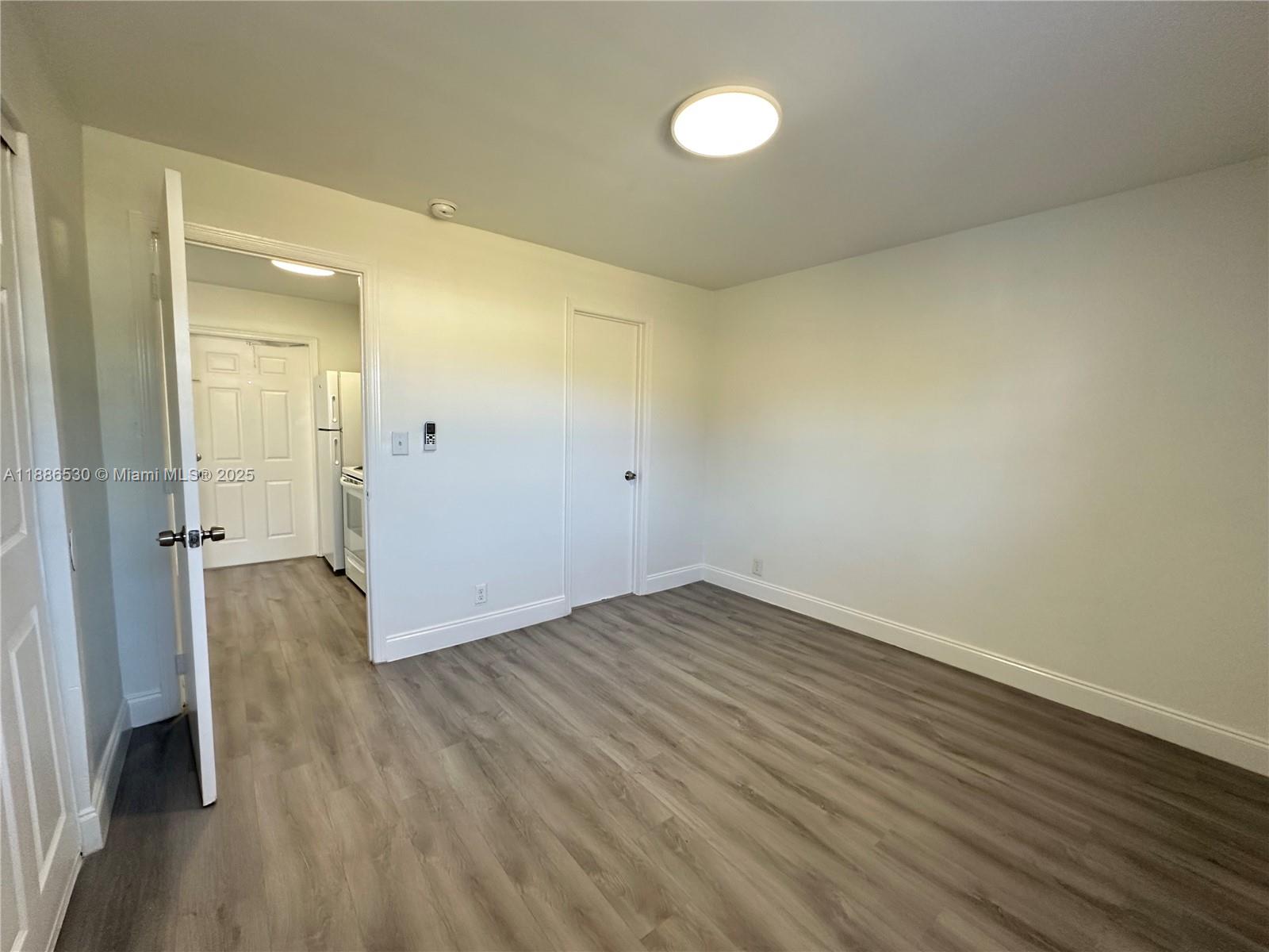 LAUDERDALE GARDENS - Residential Lease