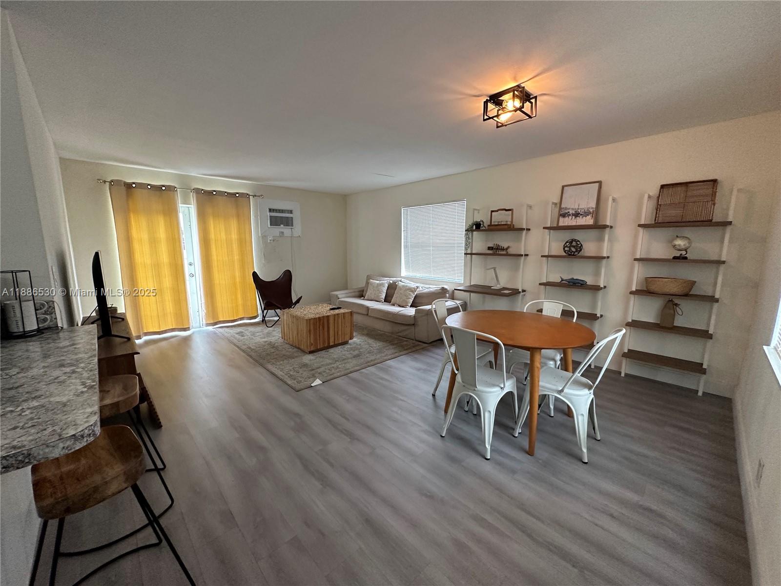 LAUDERDALE GARDENS - Residential Lease