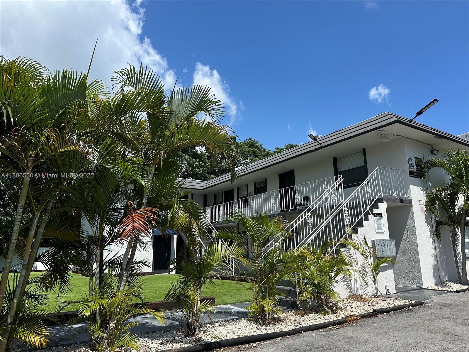 LAUDERDALE GARDENS - Residential Lease