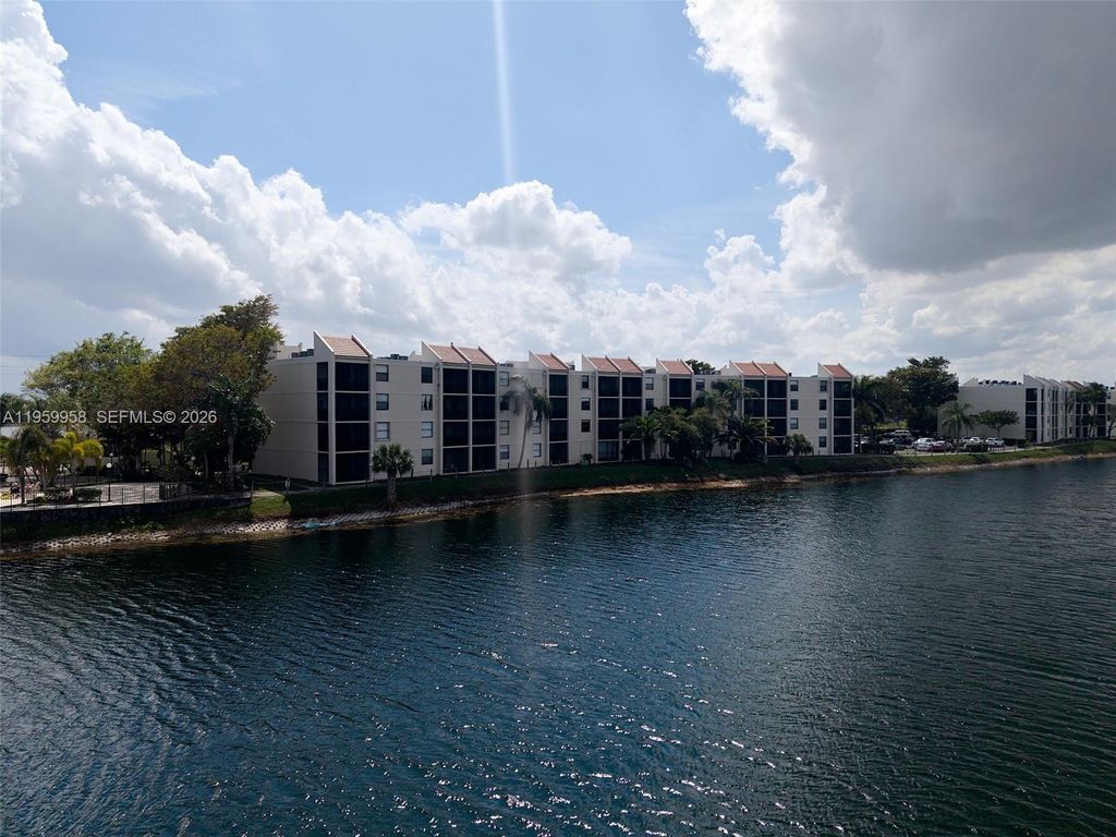 Photo of 116 Lake Emerald Dr #408, Oakland Park, FL 33309 (MLS # A11959958)