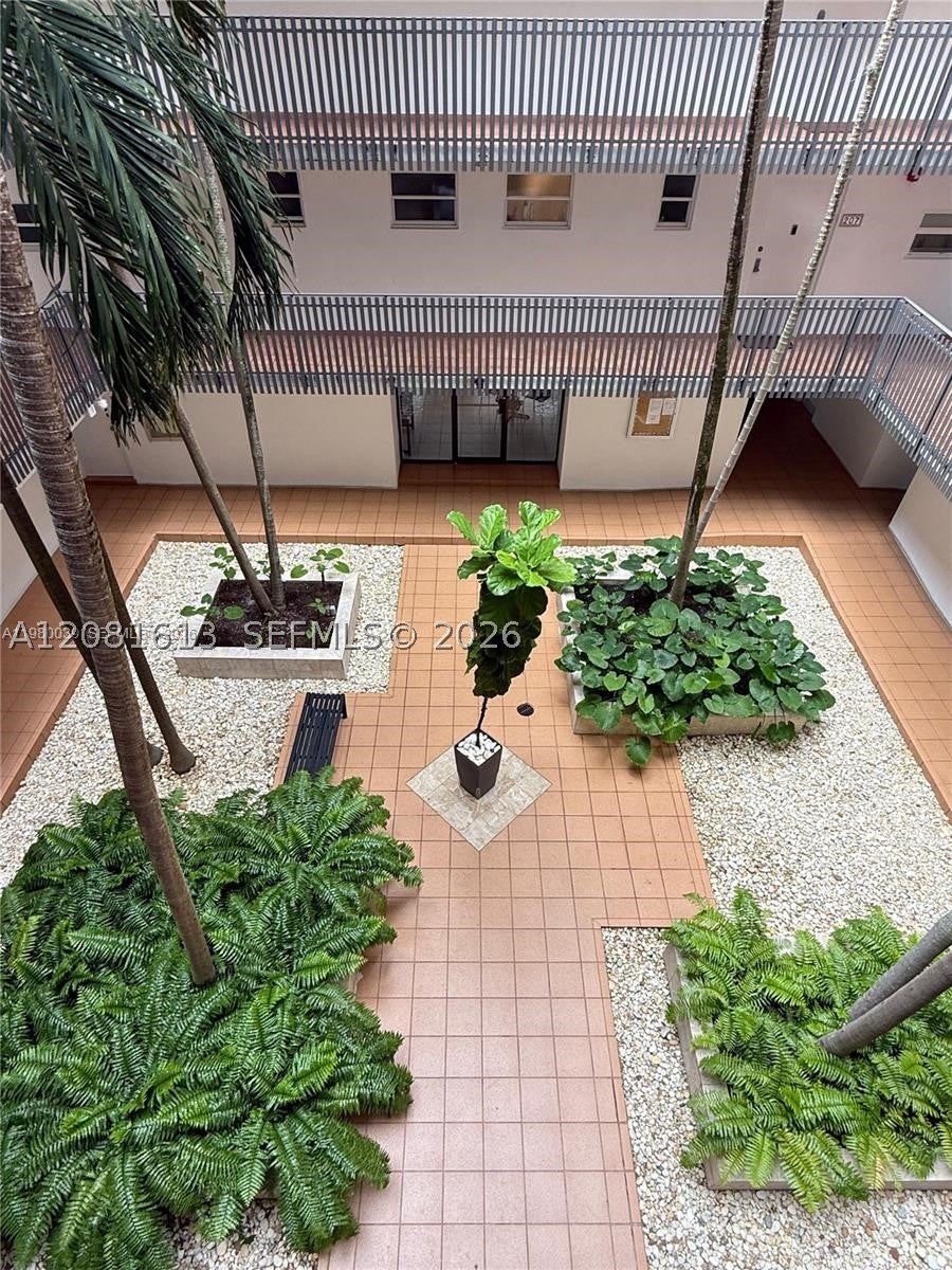 100 Ocean Lane Dr 303, Key Biscayne FL 33149