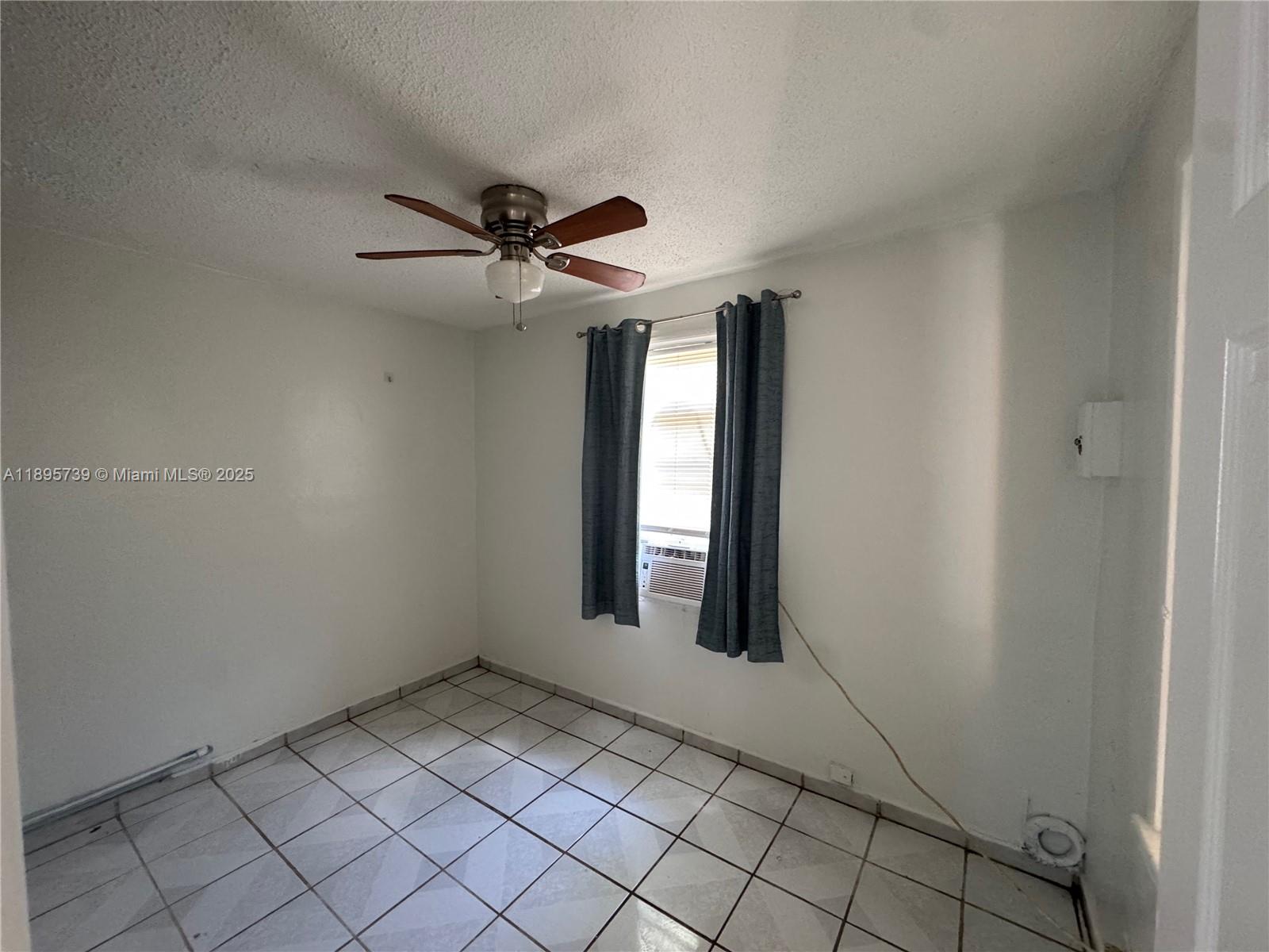 HOLLYWOOD BEACH GARDENS - Residential Lease