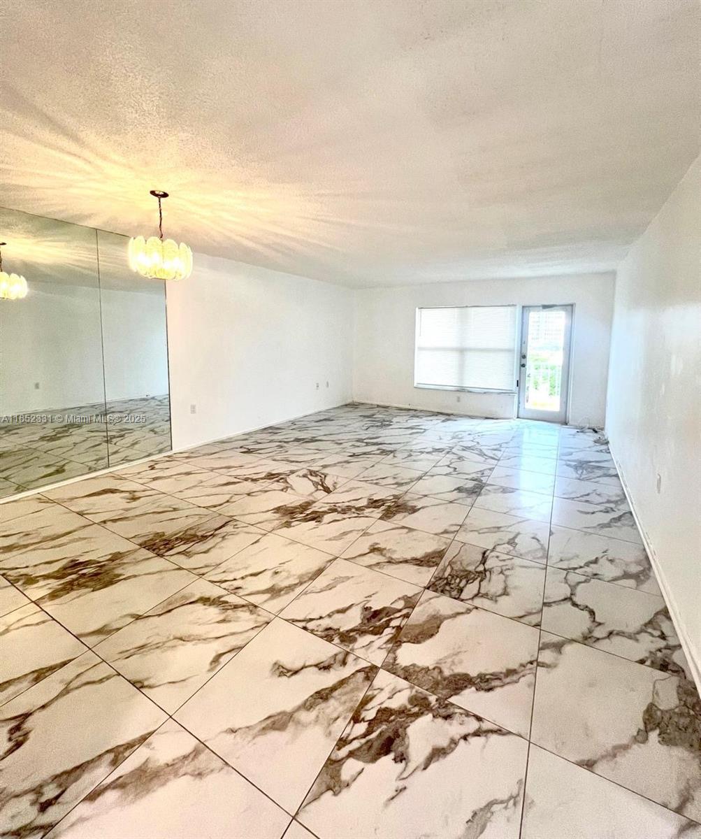 3000 E Sunrise Blvd 3G