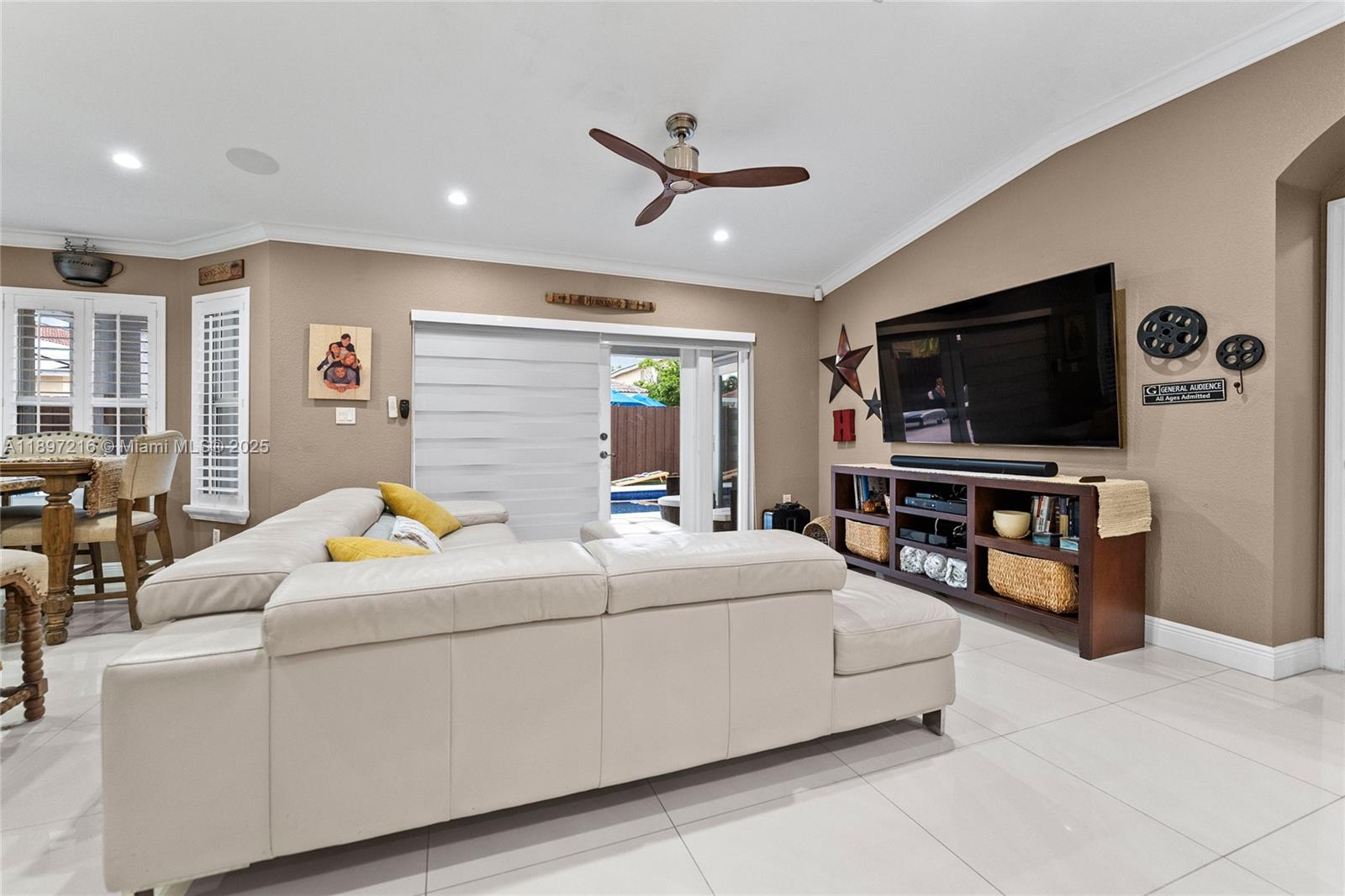 OAK CREEK NORTH REPLAT - Residential Lease