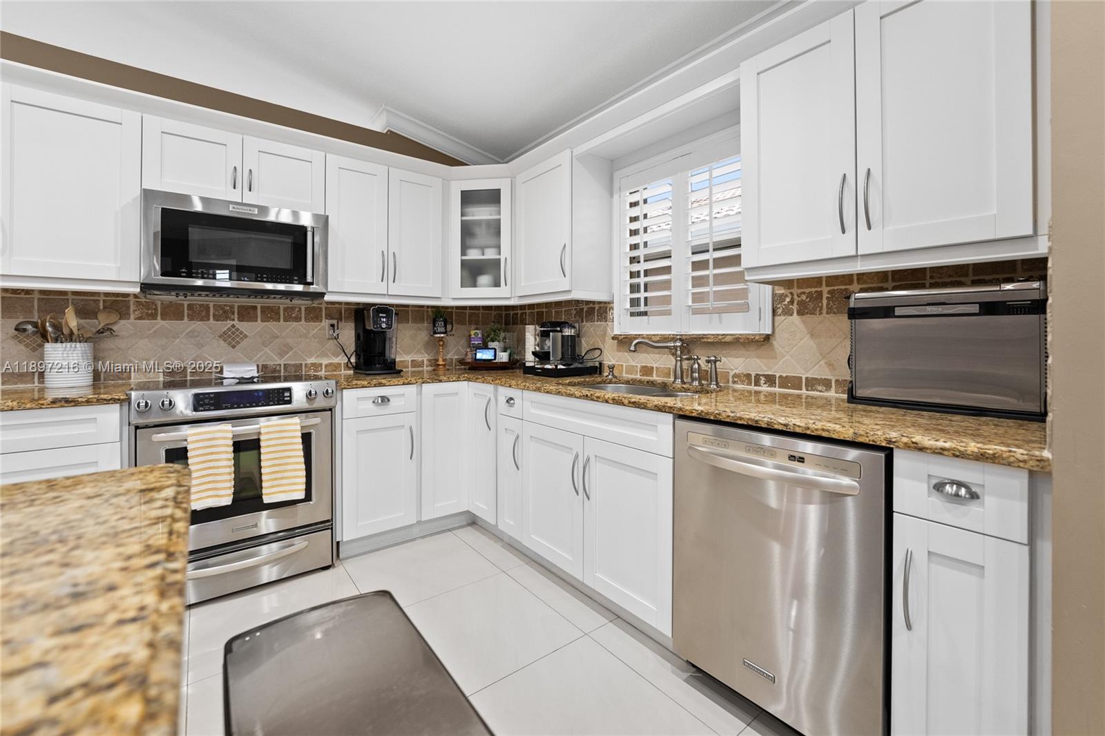OAK CREEK NORTH REPLAT - Residential Lease