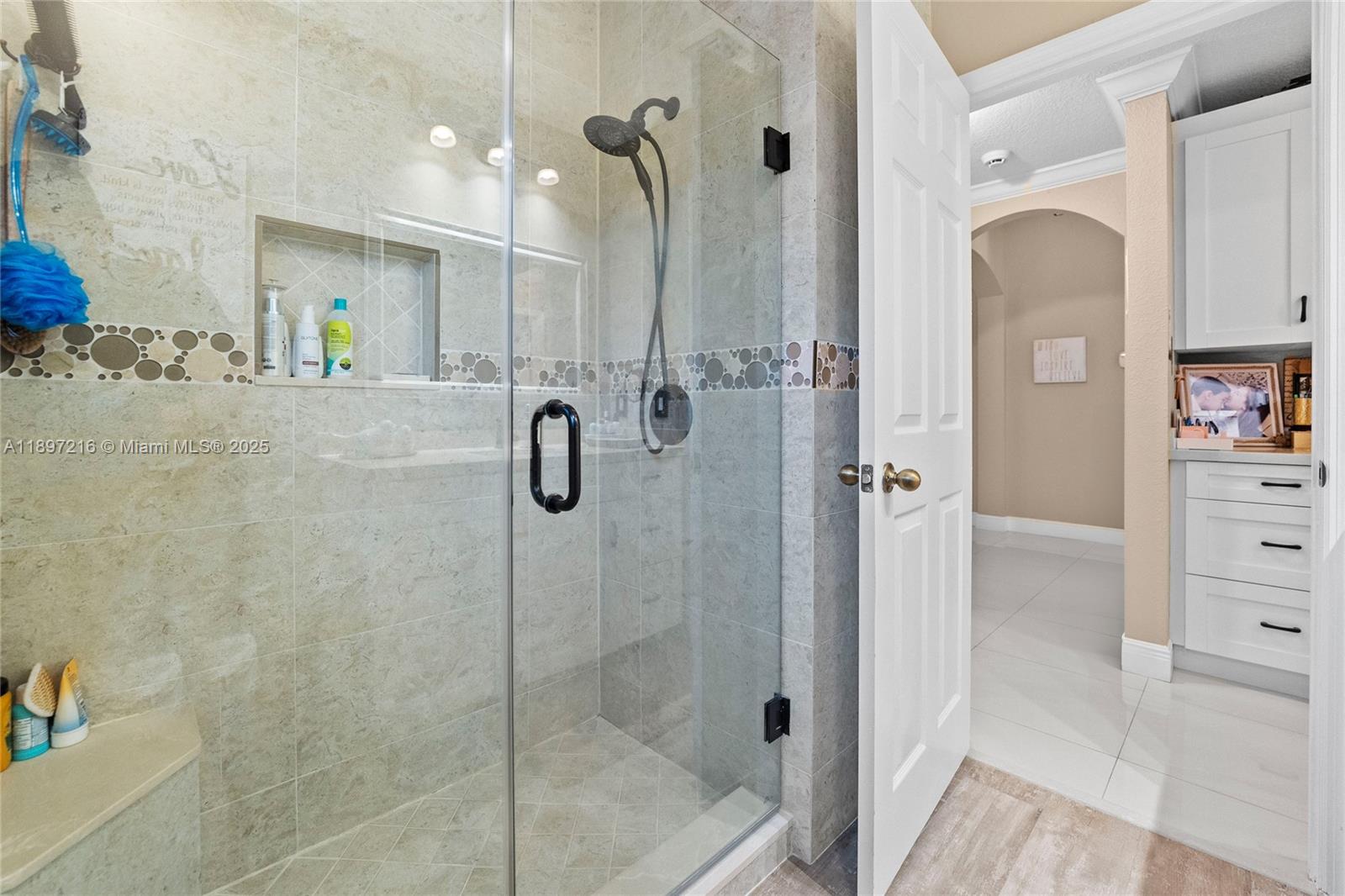 OAK CREEK NORTH REPLAT - Residential Lease
