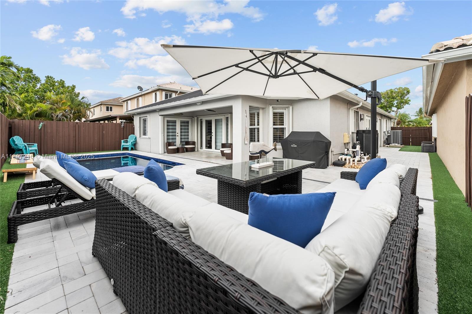 OAK CREEK NORTH REPLAT - Residential Lease