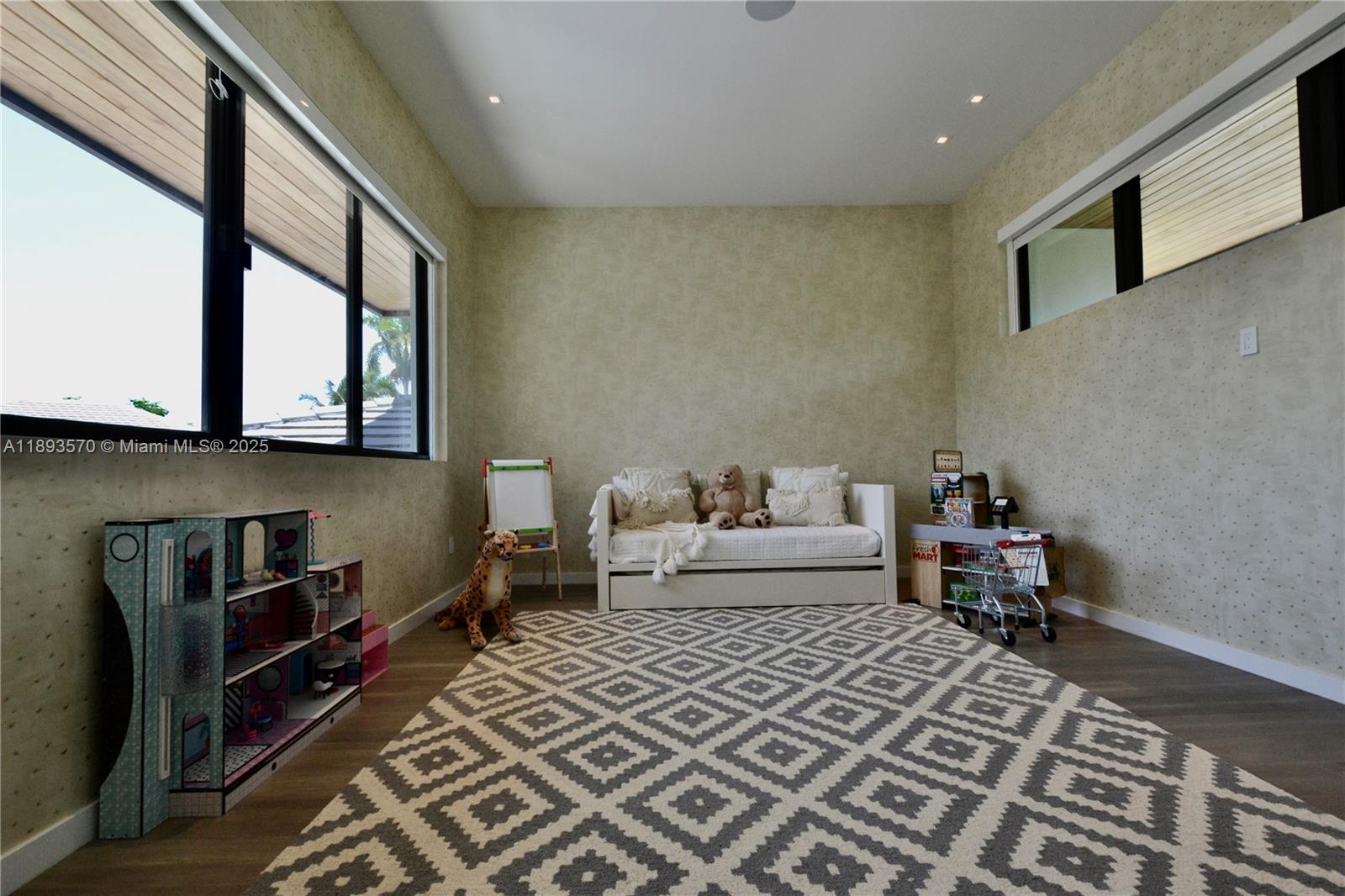 COCOPLUM SEC 2 PLAT B - Residential Lease