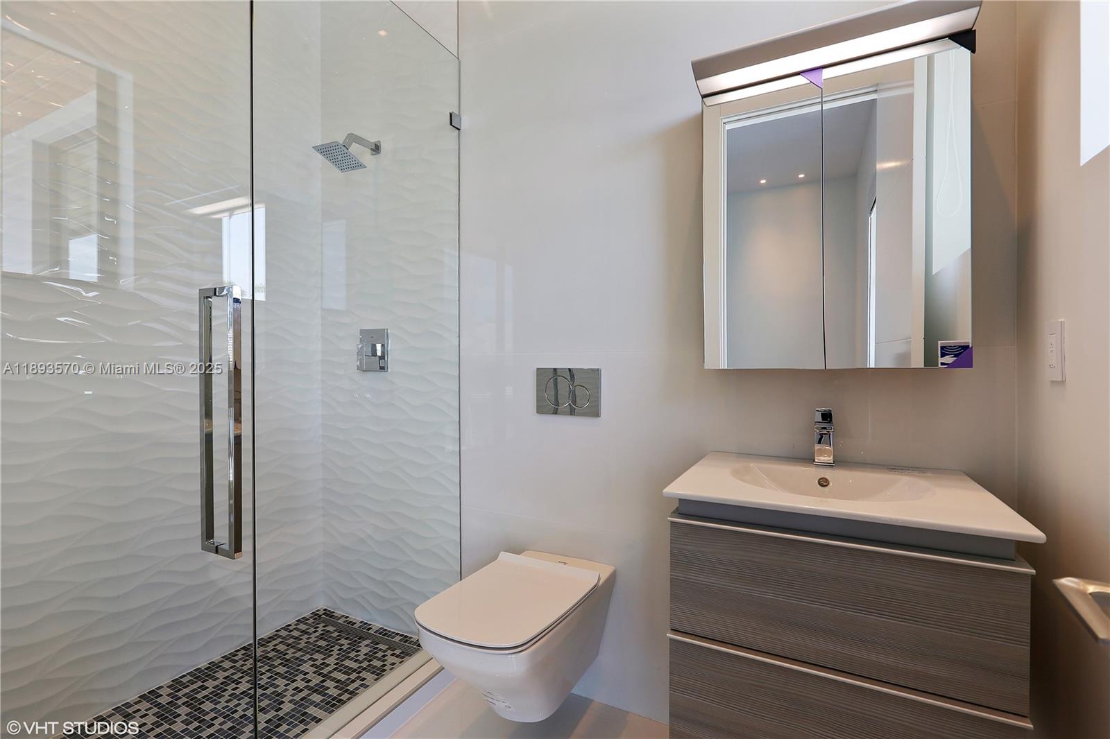 COCOPLUM SEC 2 PLAT B - Residential Lease