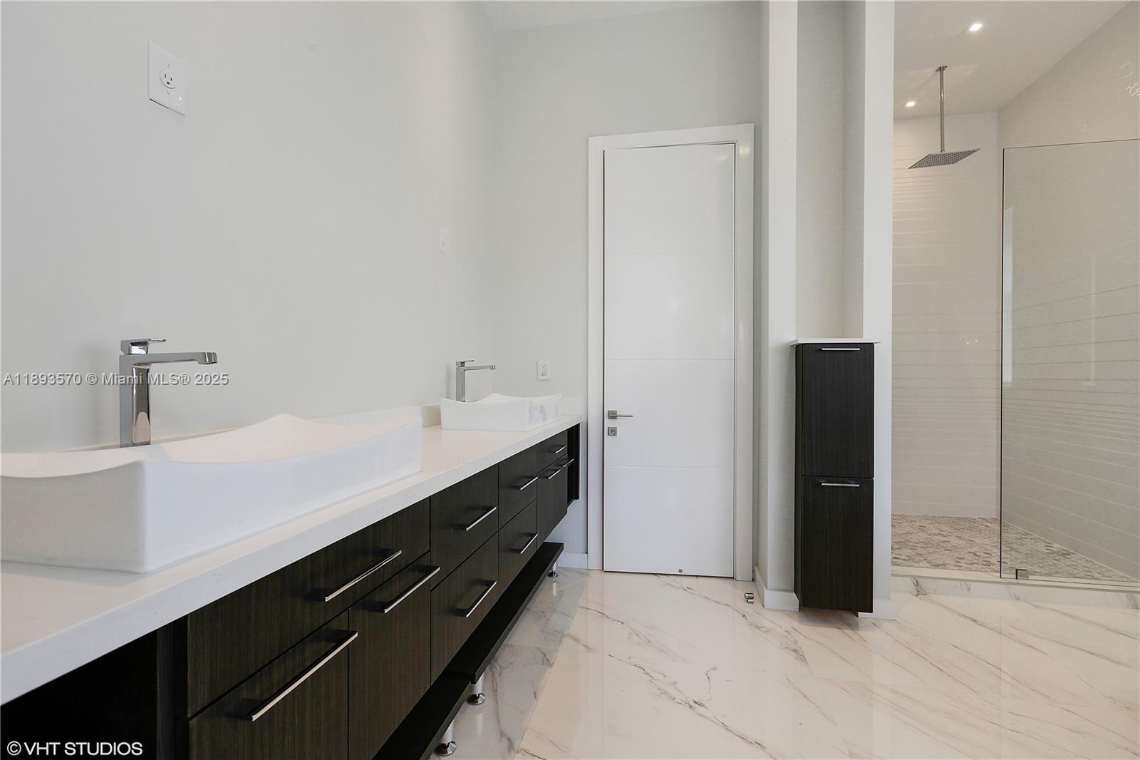 COCOPLUM SEC 2 PLAT B - Residential Lease