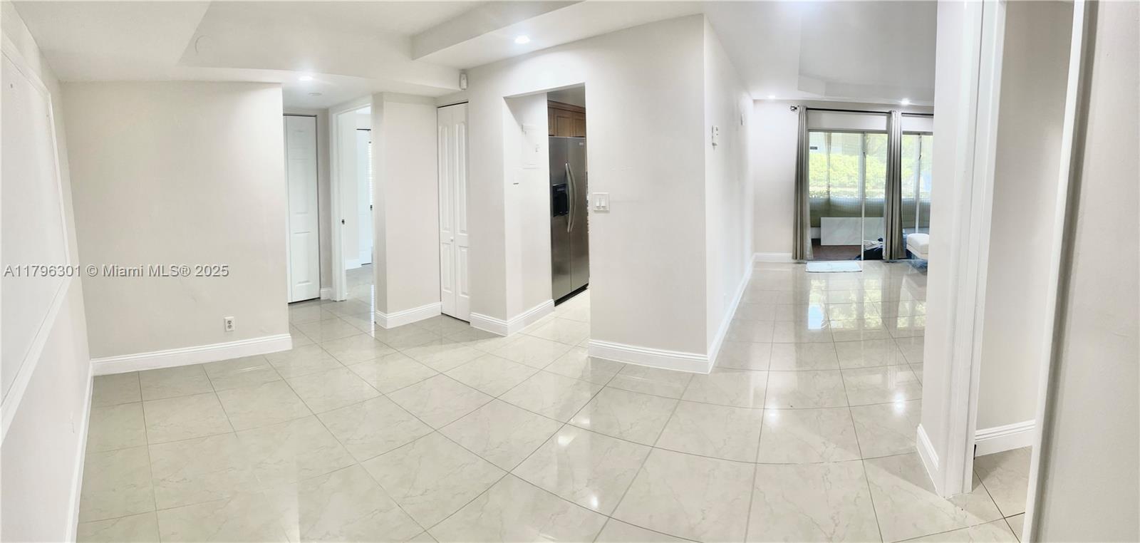 2700 Riverside Dr 101-B, Coral Springs, Broward County, Florida - 2 Bedrooms  
2 Bathrooms - 