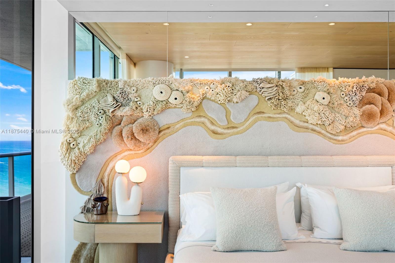 CONTINUUM ON SOUTH BEACH - Residential