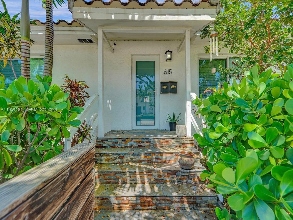 Photo of 615 SW 4th Ave, Fort Lauderdale, FL 33315 (MLS # A11951181)