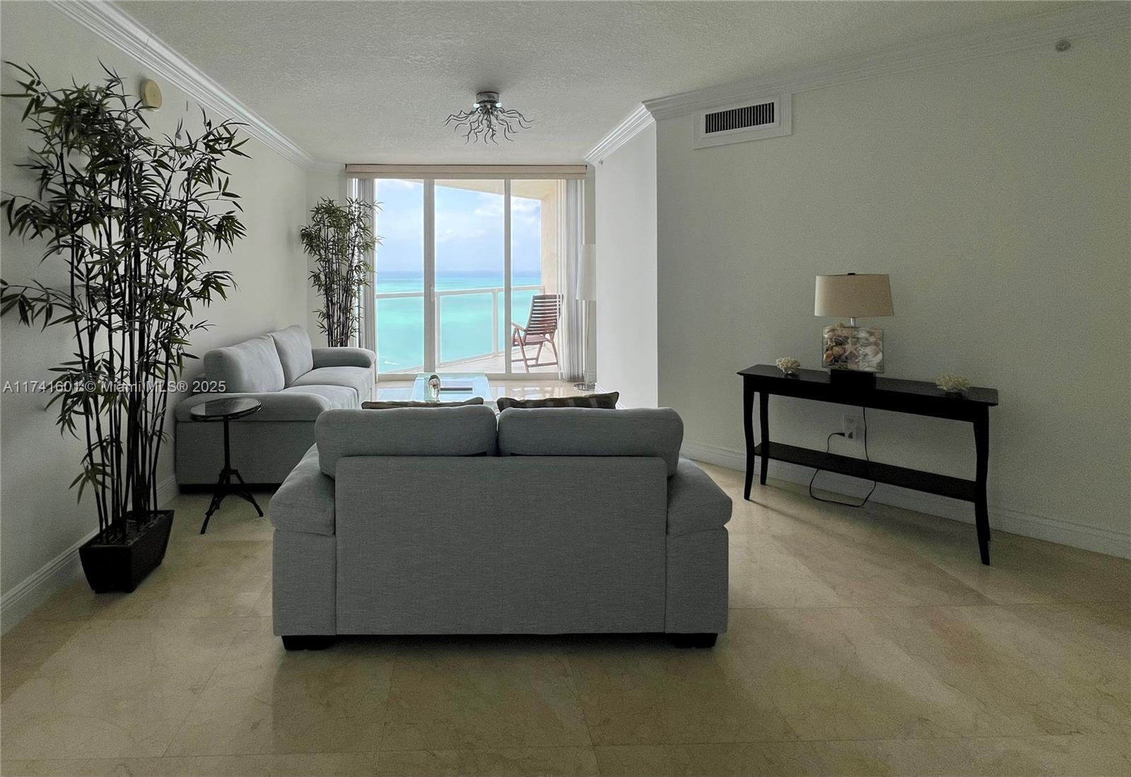LA PERLA CONDO - Residential