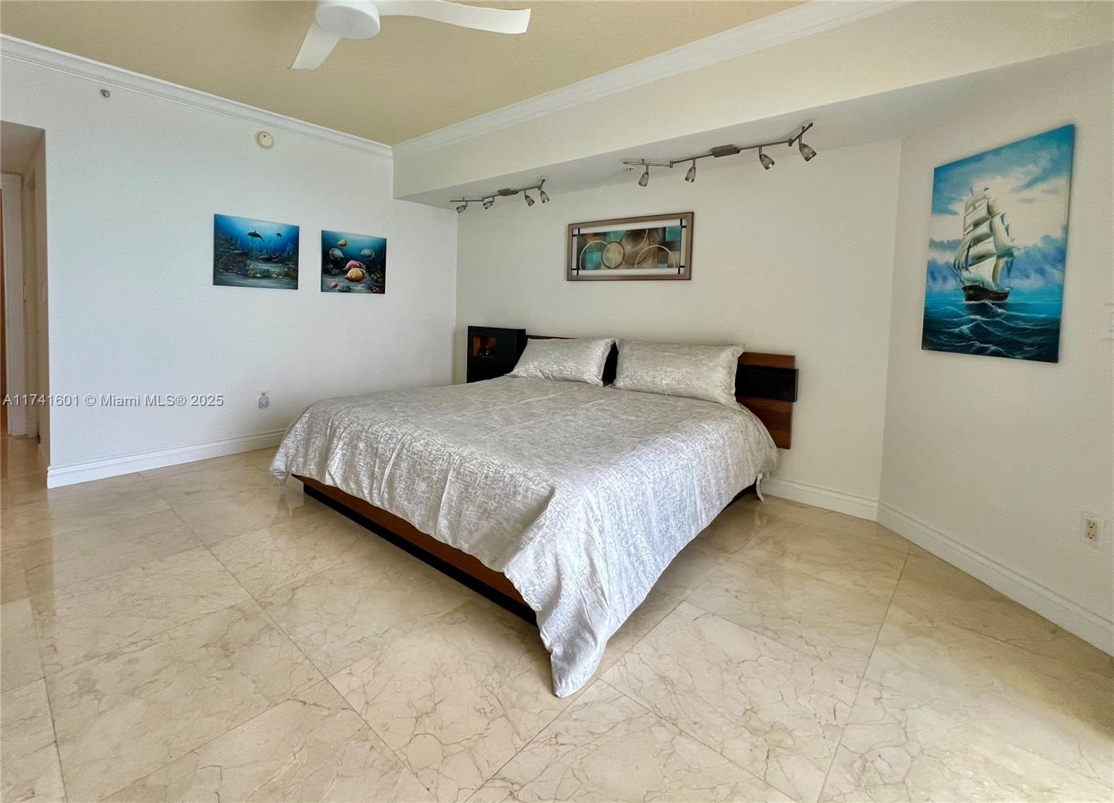 LA PERLA CONDO - Residential