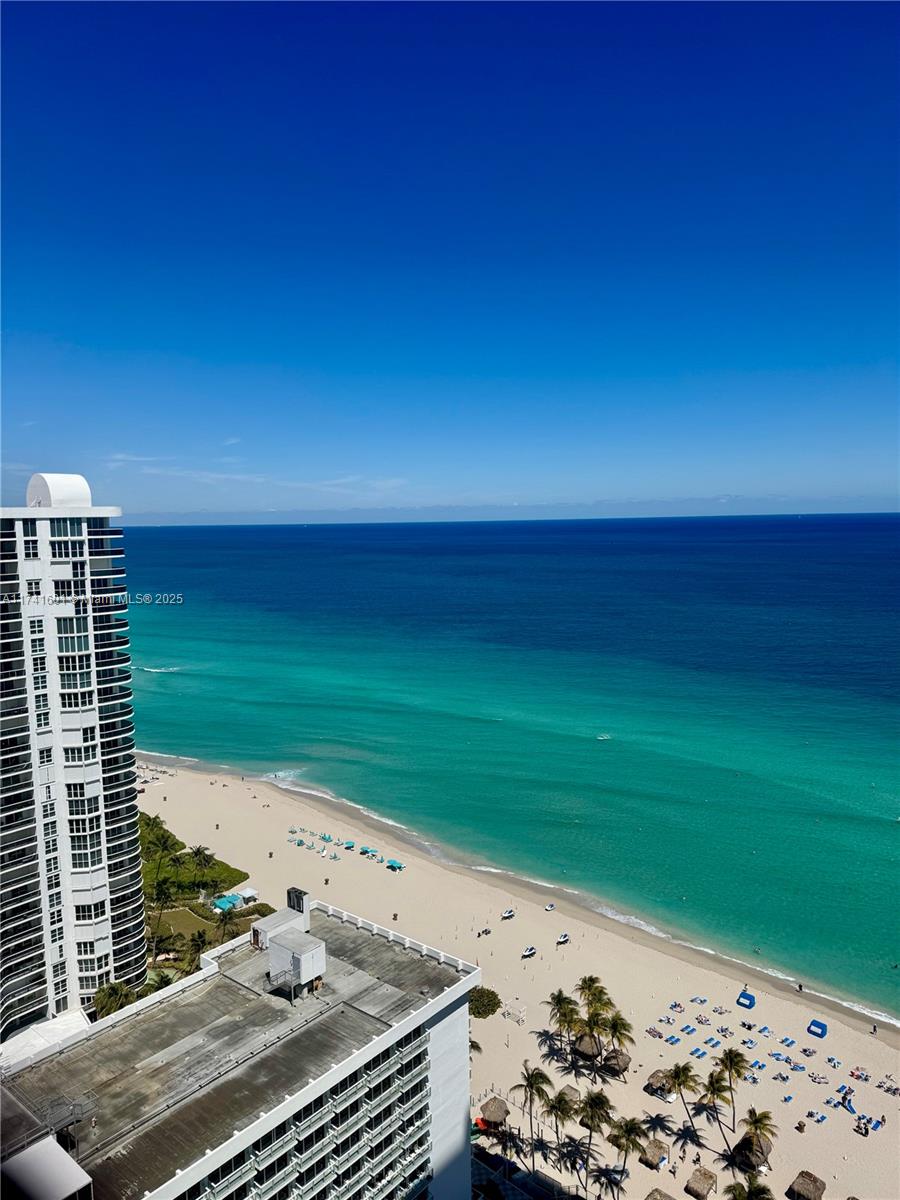 16699 Collins Ave 2806