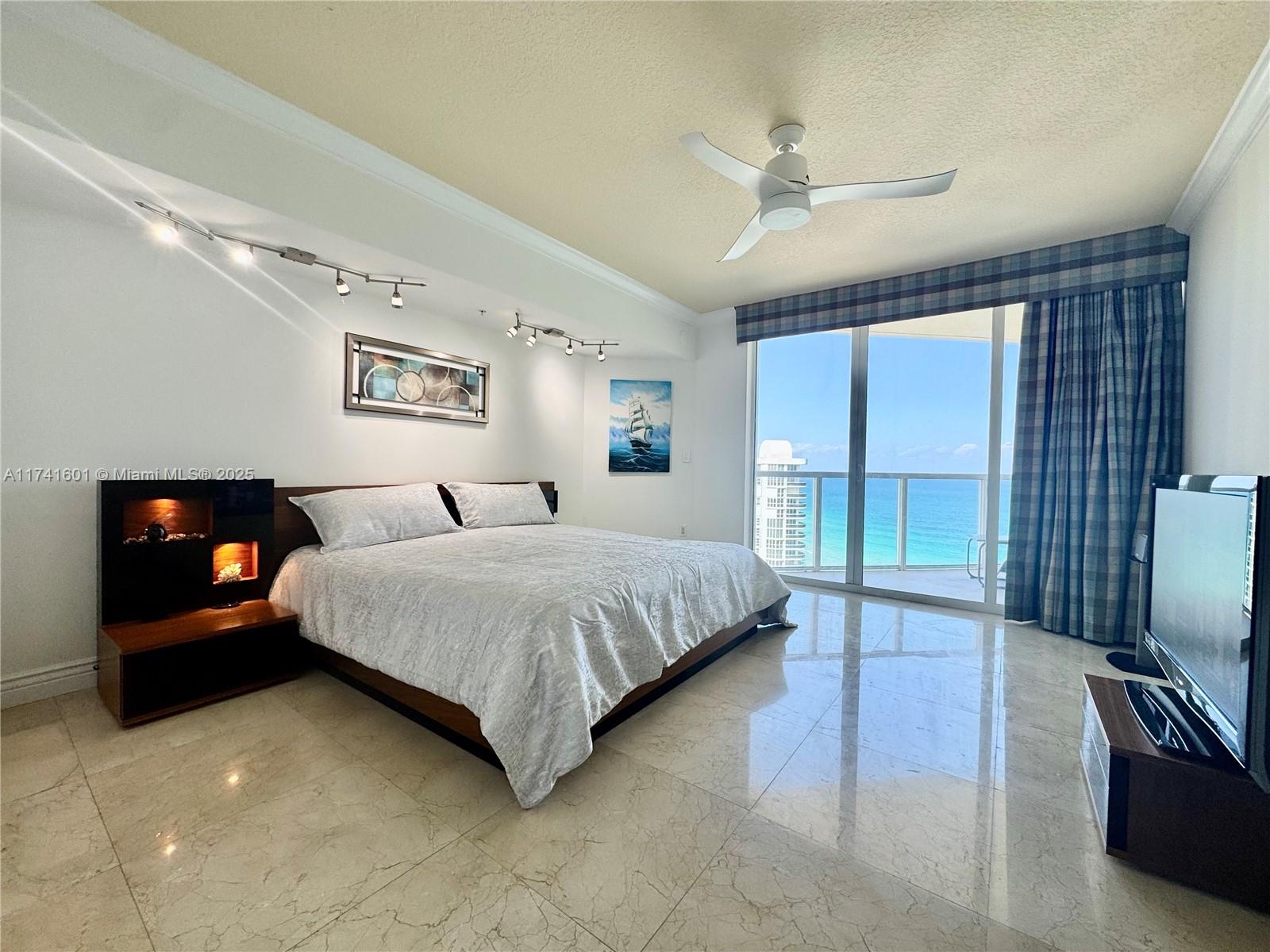 LA PERLA CONDO - Residential