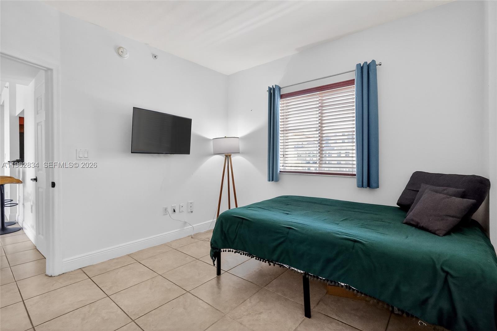 RIVER BREEZE CONDO - Residential