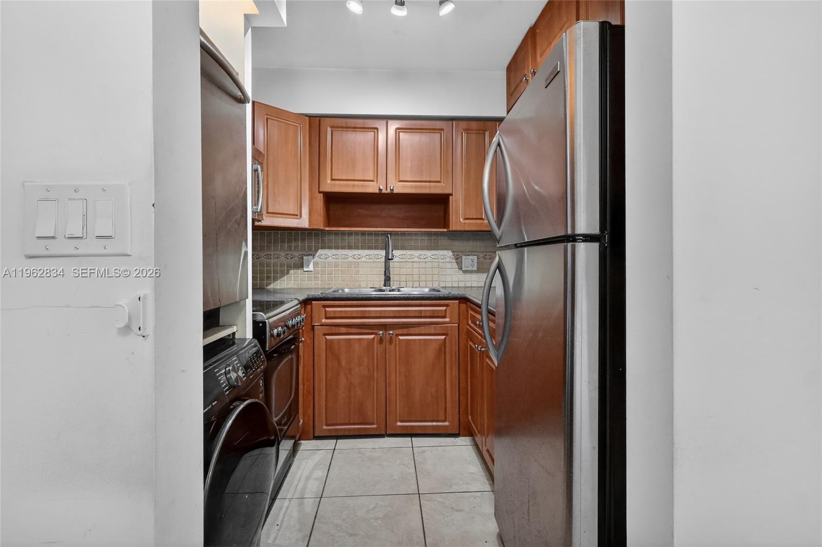 RIVER BREEZE CONDO - Residential