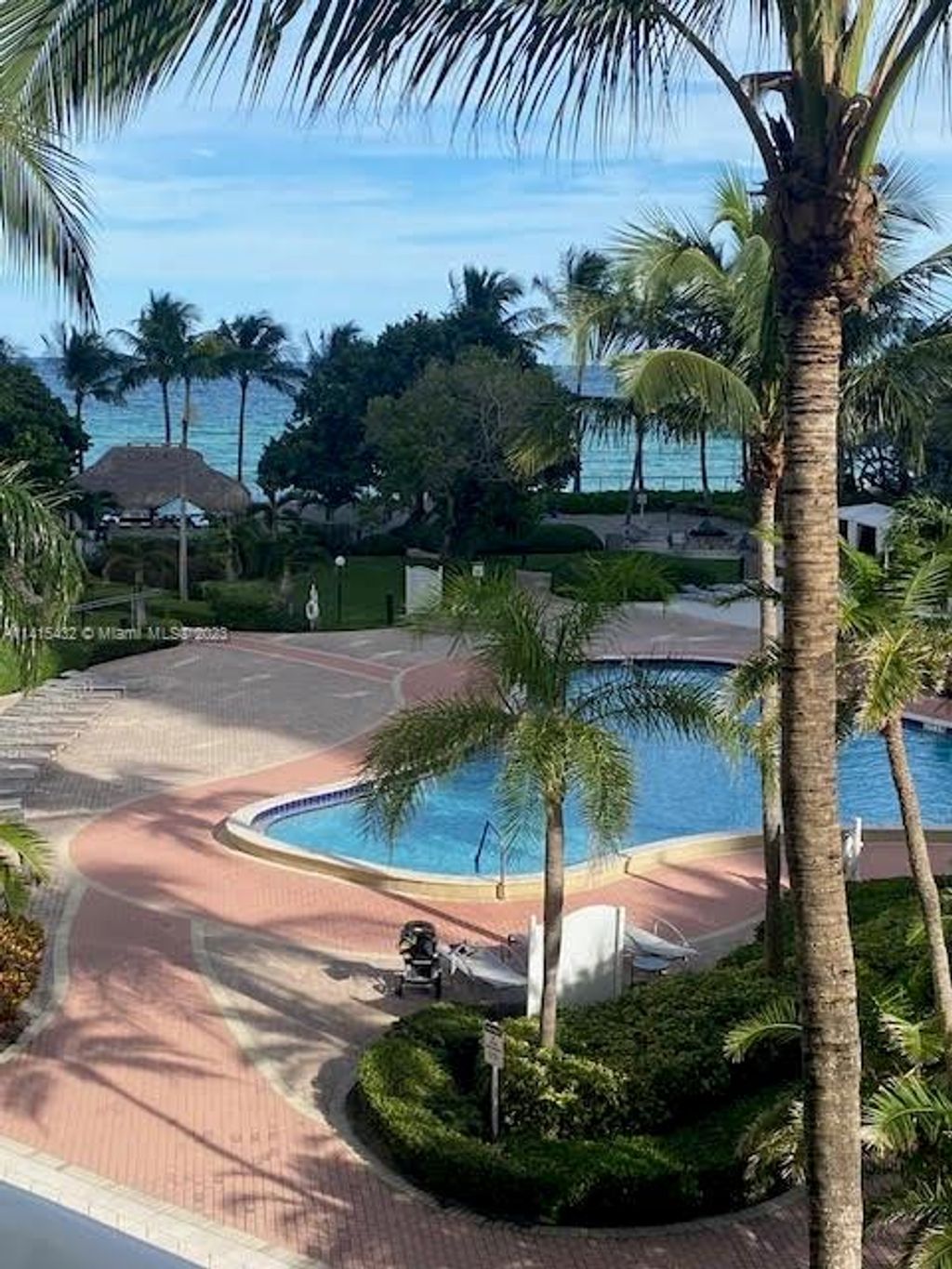 Photo of 3001 S Ocean Dr #325, Hollywood, FL 33019 (MLS # A11415432)