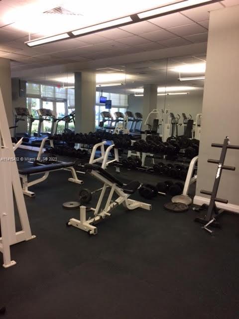 RESIDENCES ON HOLLYWOOD B - Residential