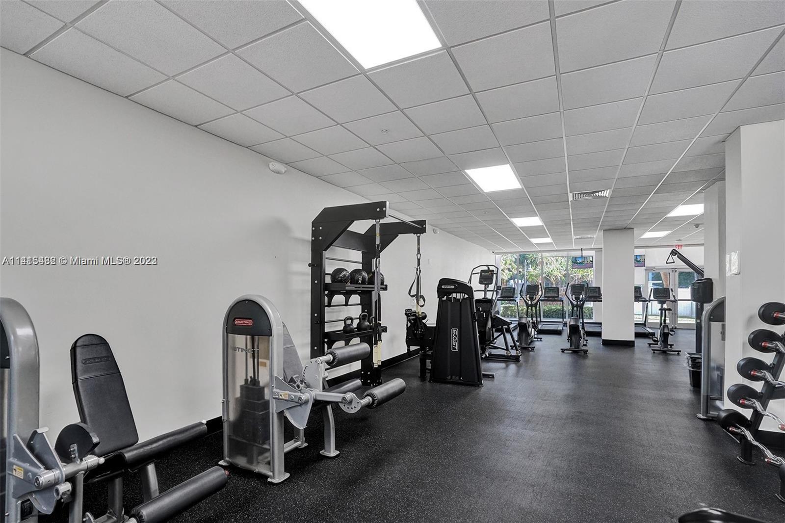 RESIDENCES ON HOLLYWOOD B - Residential