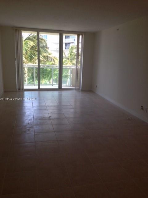 RESIDENCES ON HOLLYWOOD B - Residential