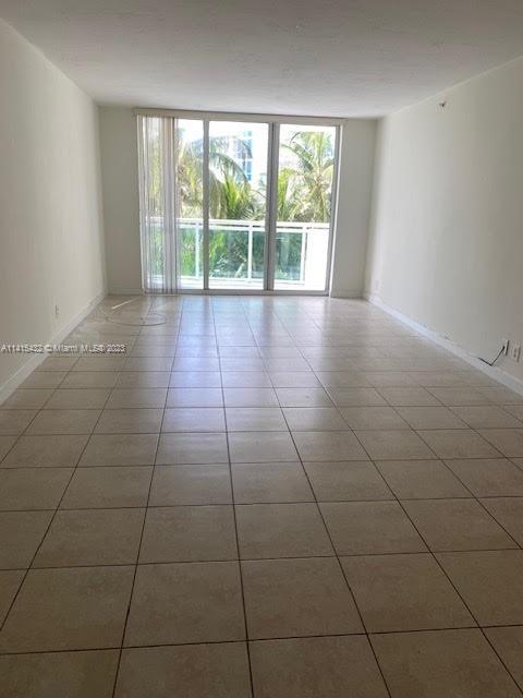 RESIDENCES ON HOLLYWOOD B - Residential