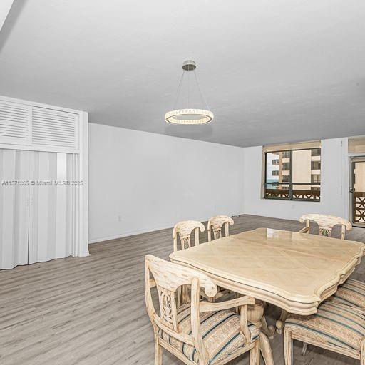 10185 Collins Ave 815