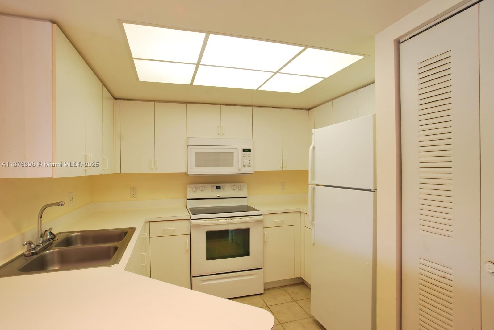 GRAND ISLES CONDO - Residential Lease