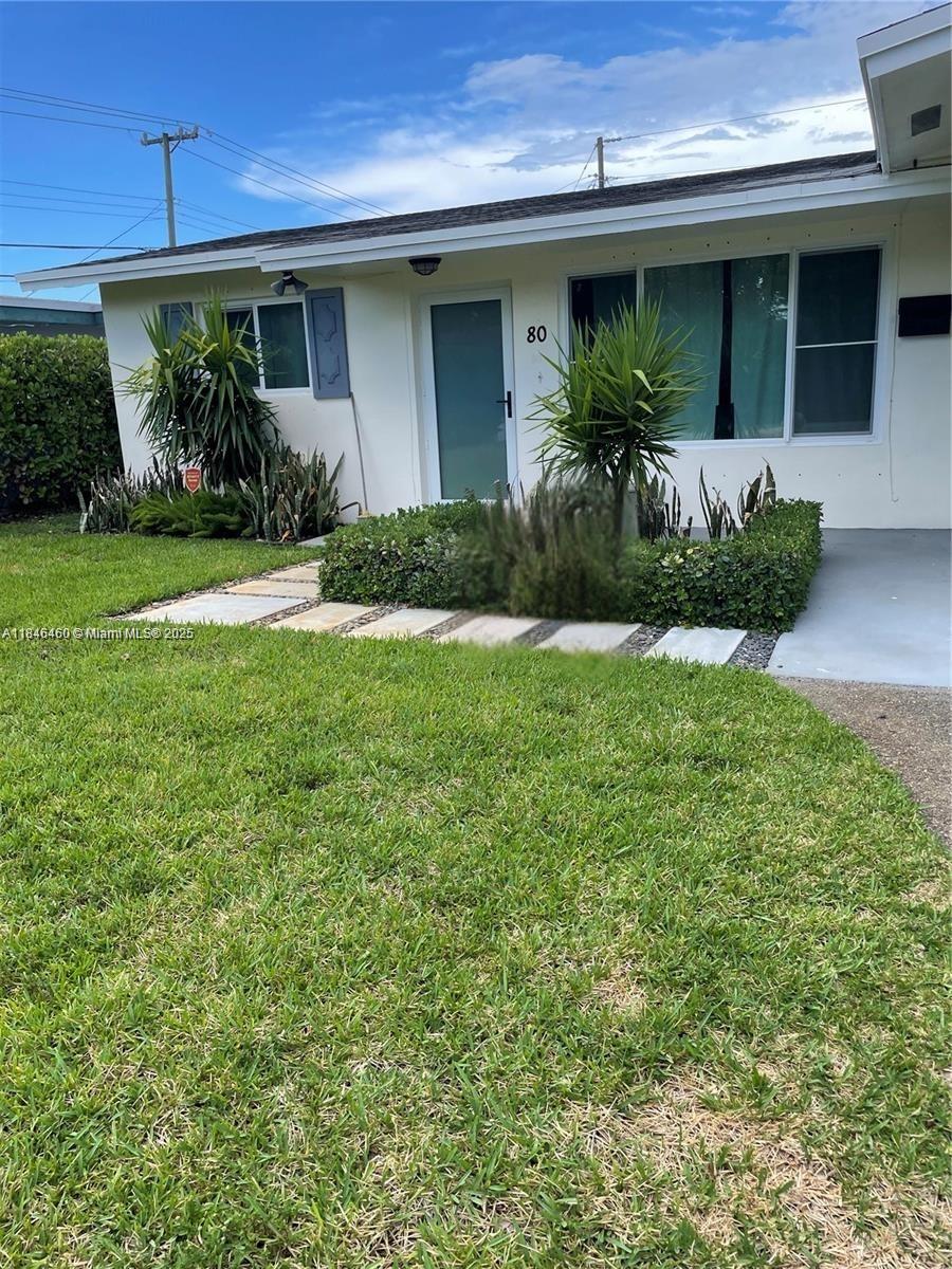 BEAUTIFUL HOUSE ONE OF THE MOST DESIRABLE AREAS IN OAKLAND PARK! PROPERTY FEATURES: 3BEDS/2BATHS & ADDITIONAL LIVING AREA! RECENTLY REMODELED BATHROOM, MASTER BED HAS SITTING AREA W/ HUGE WALK IN CLOSET. FRESHLY PAINTED. VERY BRIGHTW/ LOTS OF WINDOWS. FENCED, SECURED BACK YARD. NO HOA, BRING YOUR BOAT/RV! LARGE DRIVEWAY AREA. VACANT AND EASY TO SHOW ,CLOSE TO TRANSPORTATION, HIGHWAYS, & SHOPPING!