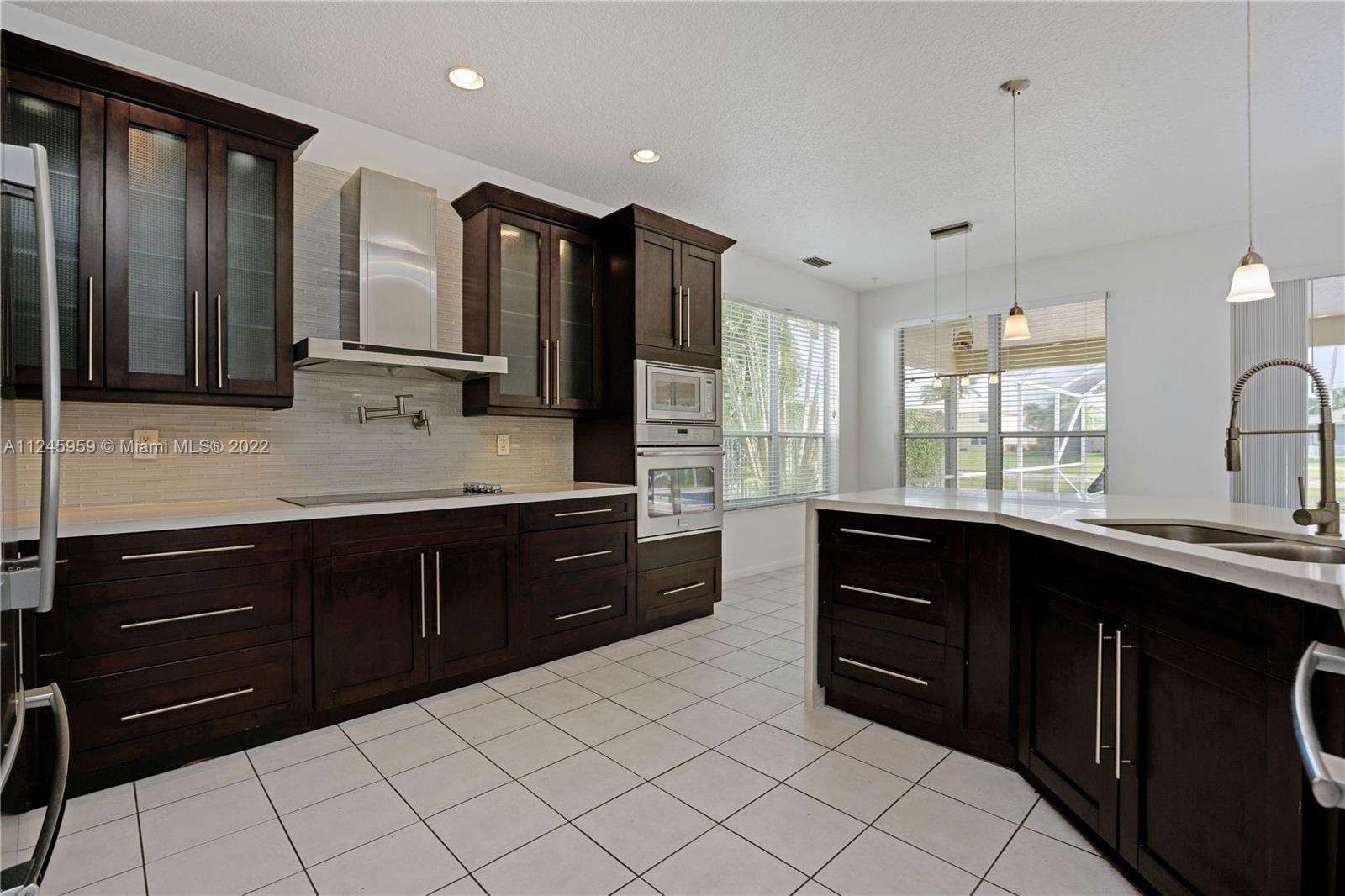 BOCA FALLS - Residential Lease