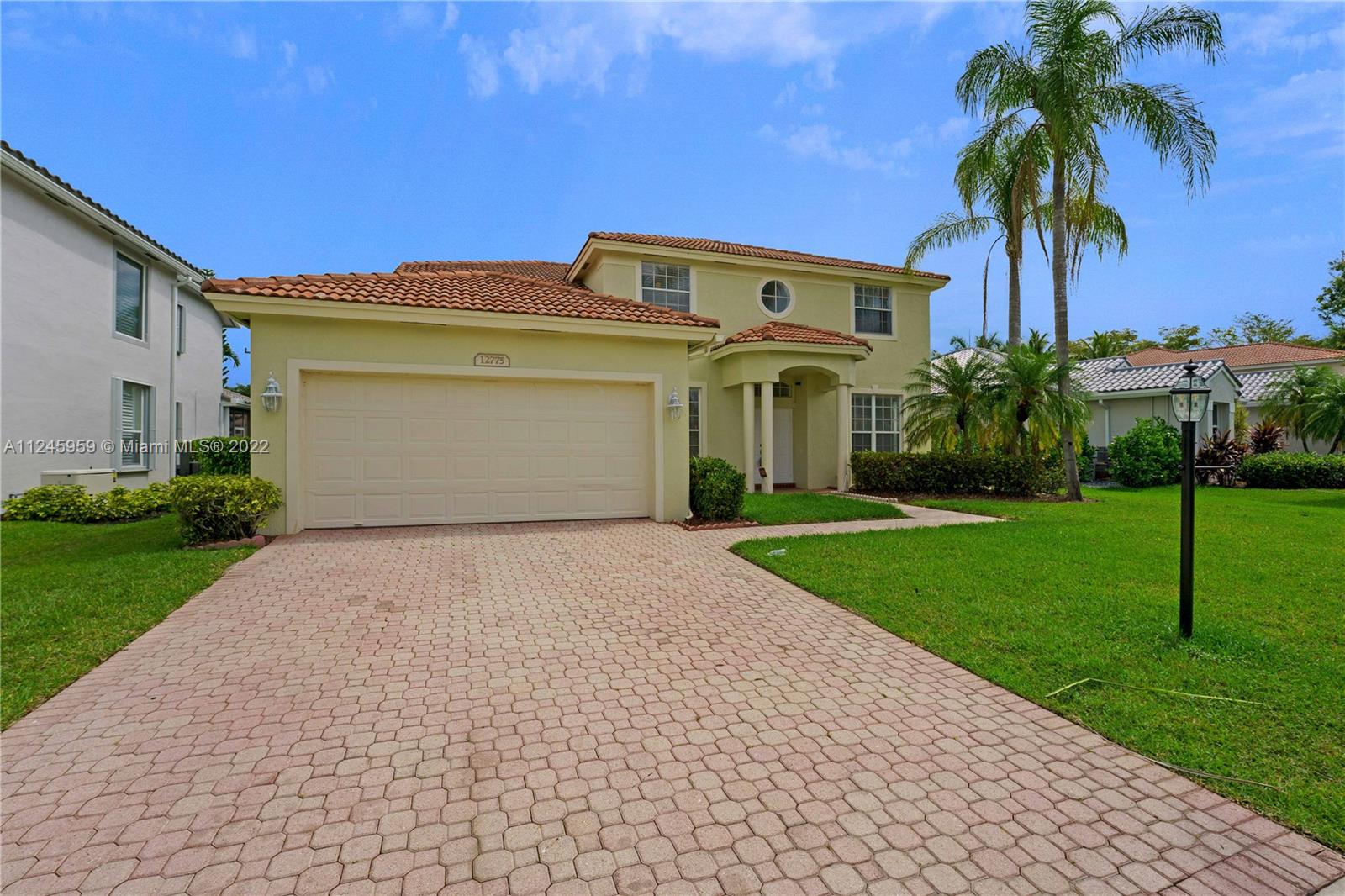 BOCA FALLS - Residential Lease