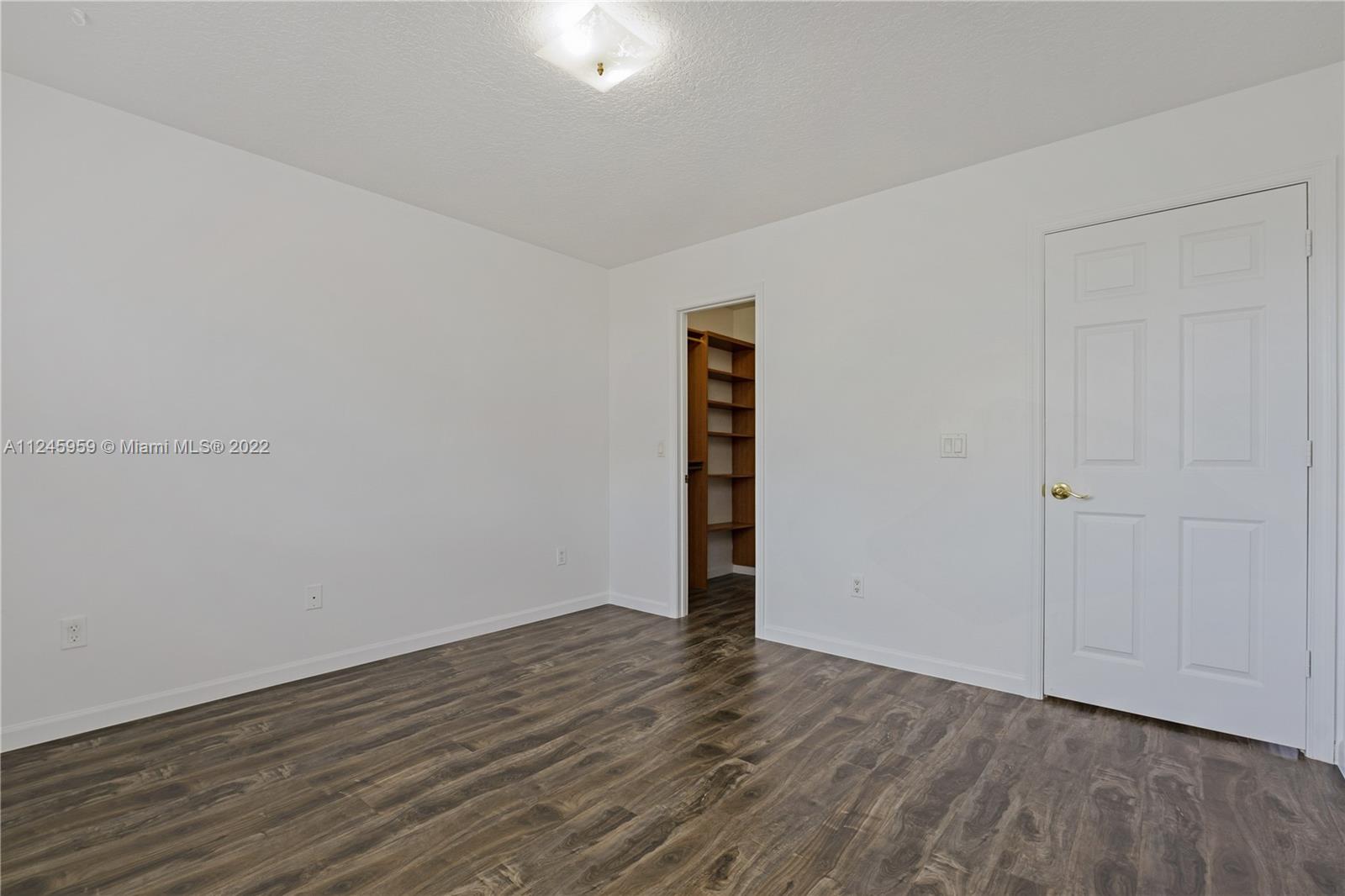 BOCA FALLS - Residential Lease