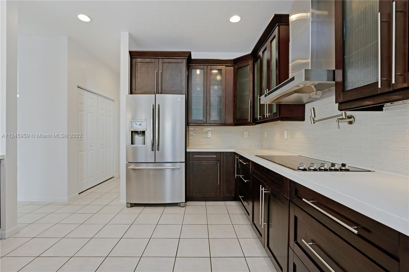 BOCA FALLS - Residential Lease