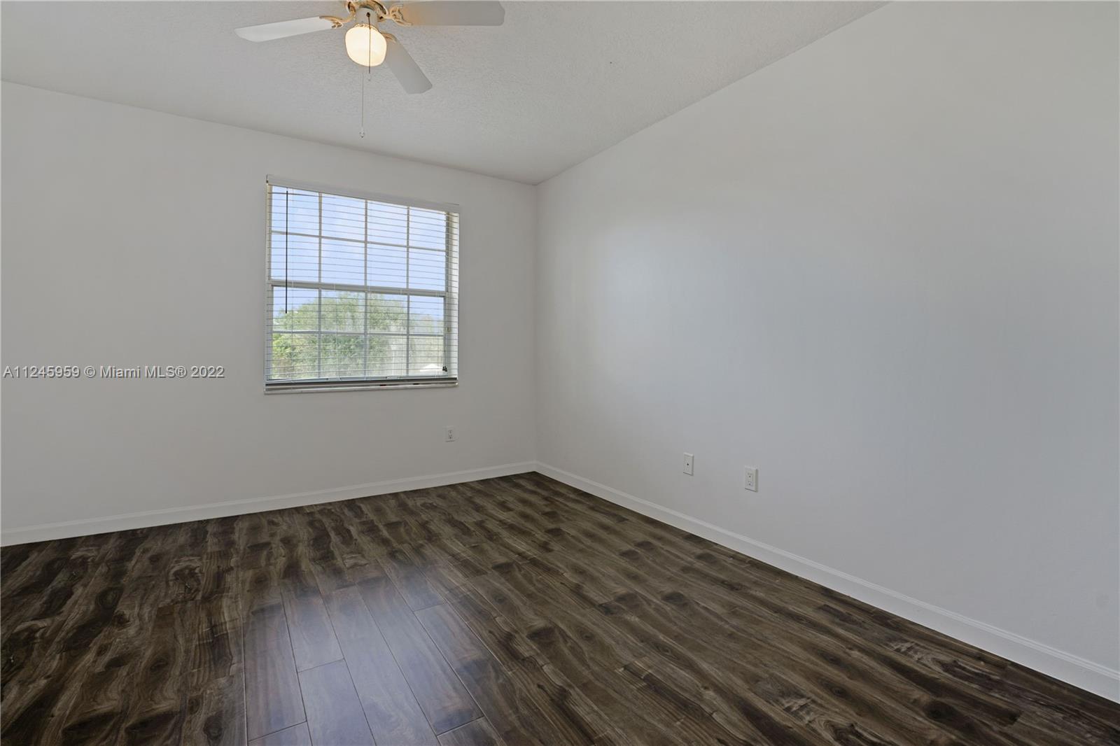 BOCA FALLS - Residential Lease