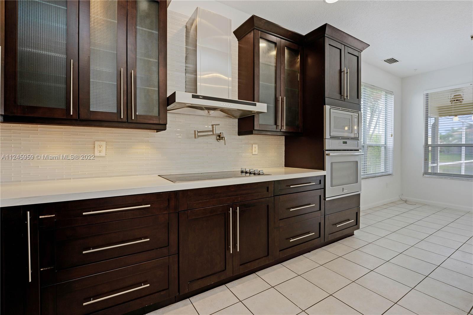 BOCA FALLS - Residential Lease