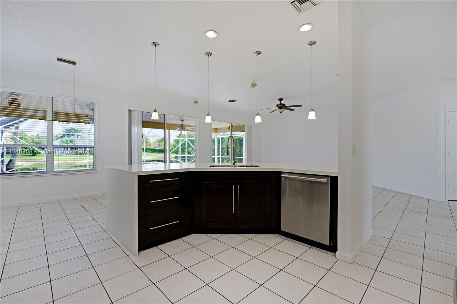 BOCA FALLS - Residential Lease