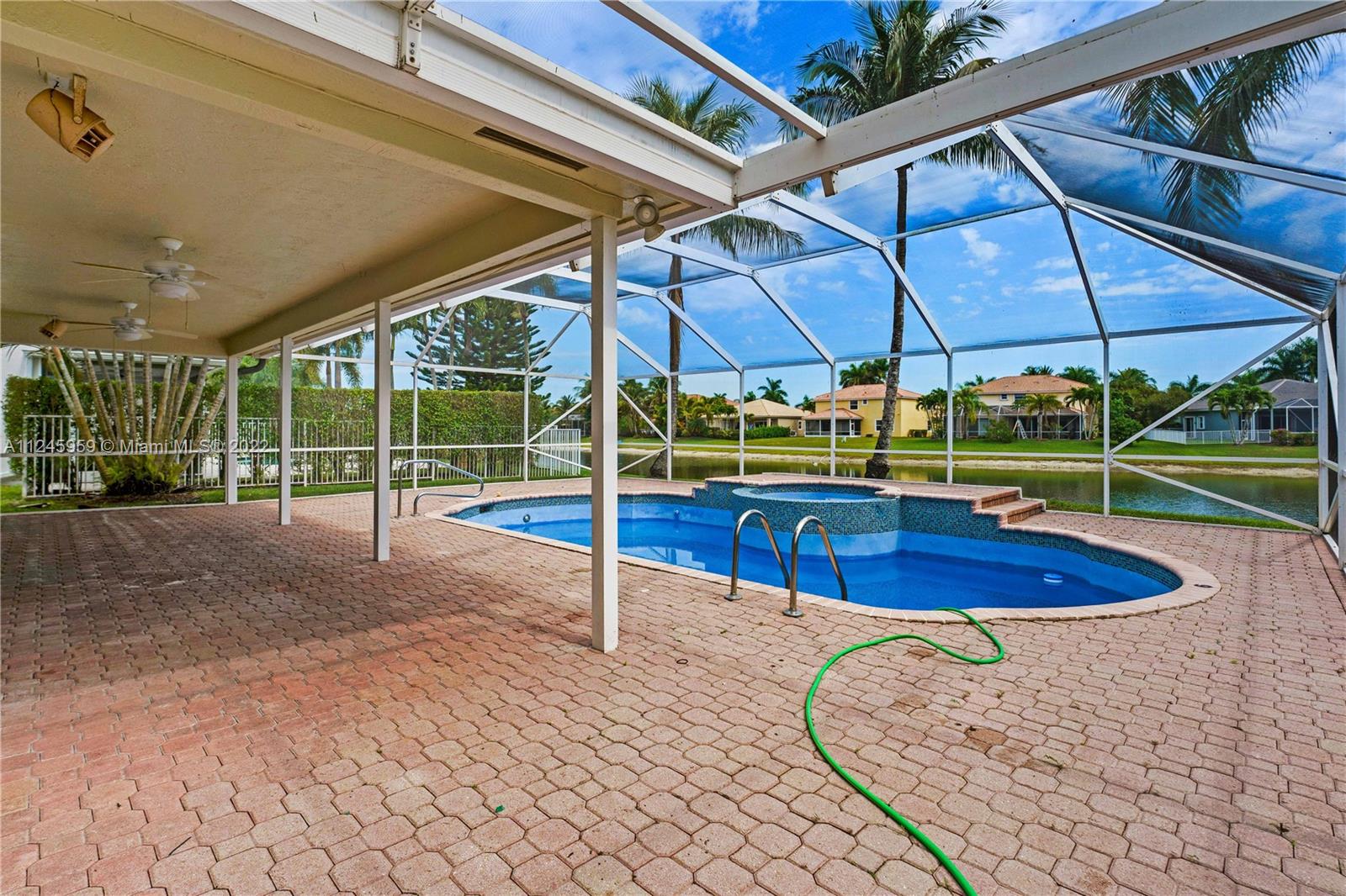 BOCA FALLS - Residential Lease