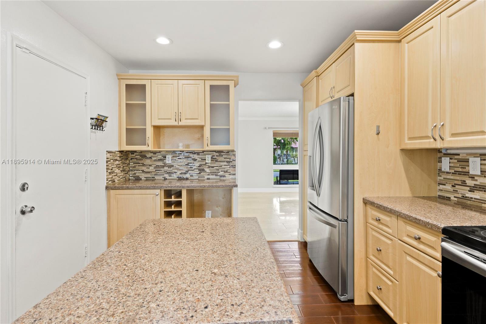 PLANTATION PARK LAKESITES - Residential